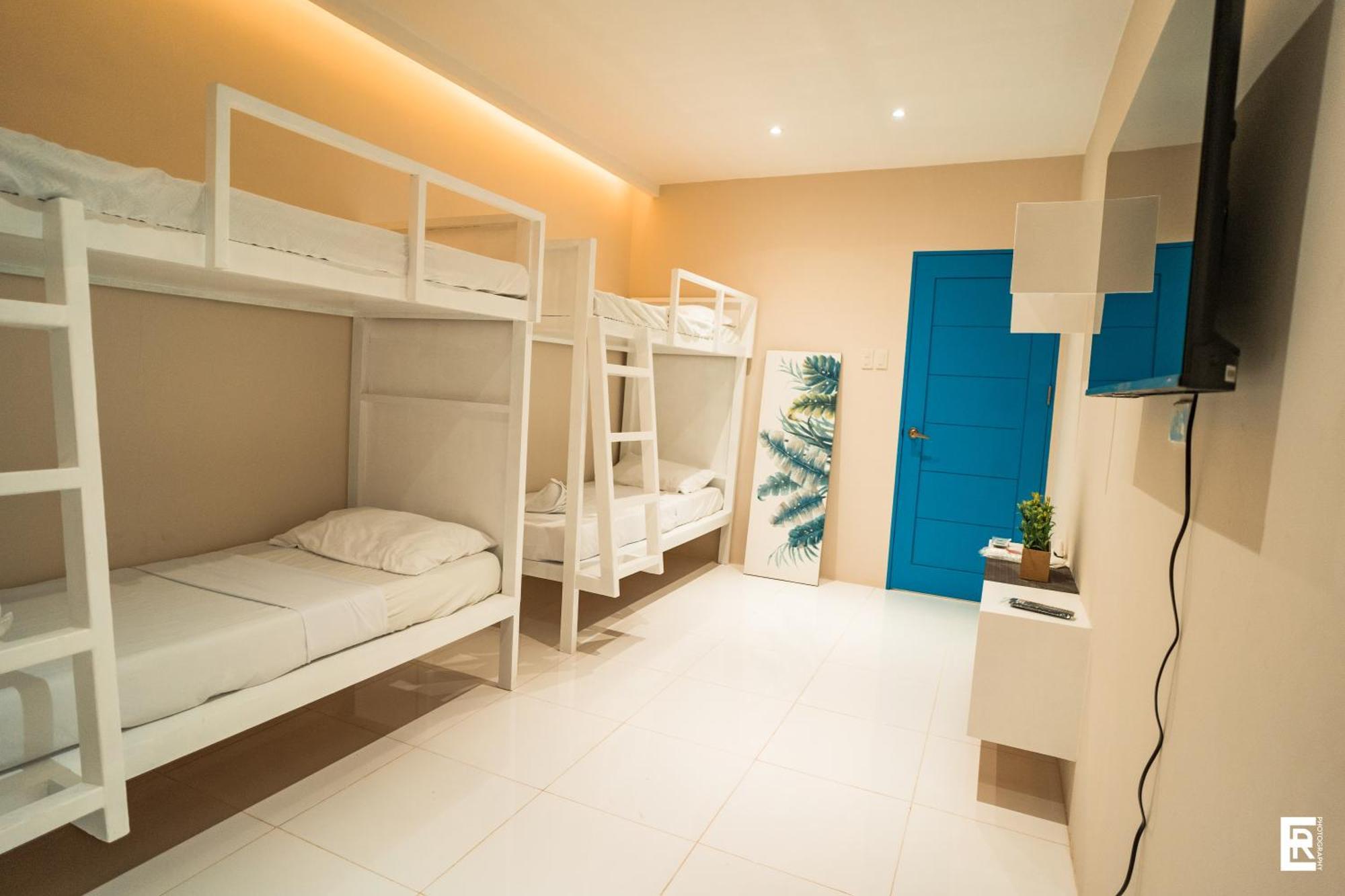 Bernese Resort Hotel Powered By Cocotel Ligao Habitación foto